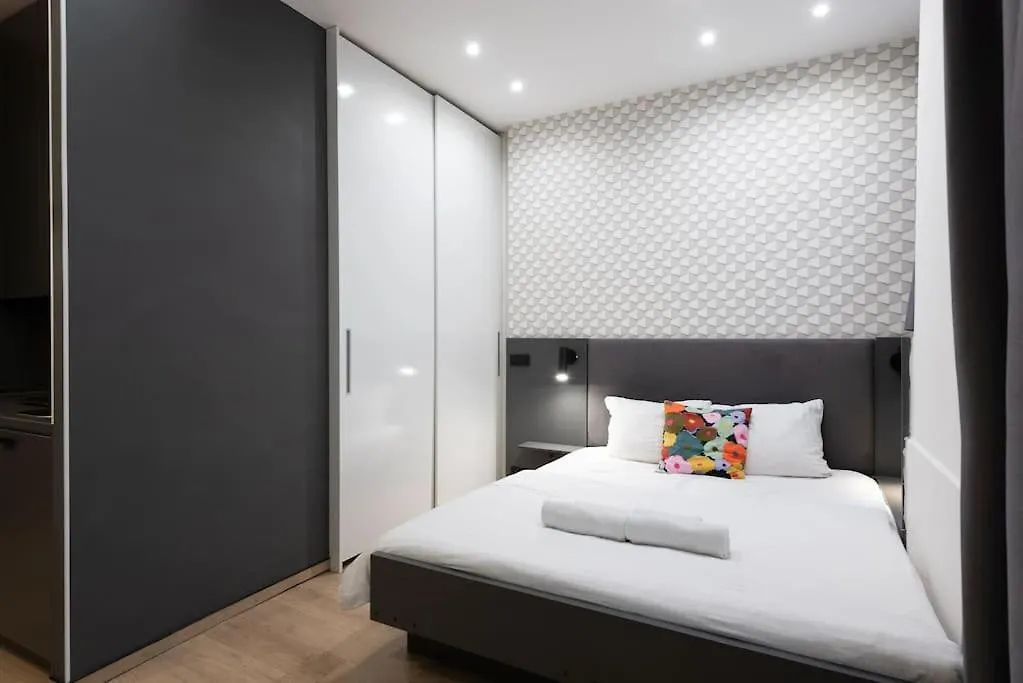 Lighthouse Apartment Prague 0*,