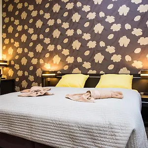 Apartment Domus
