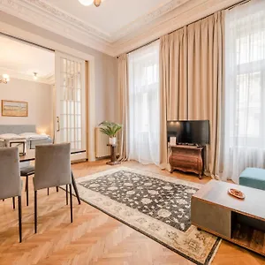 Palace Petrarca Апартаменты