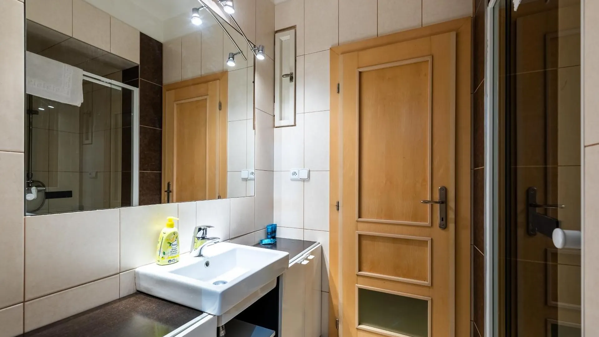 Lighthouse Apartment Praga Czechy